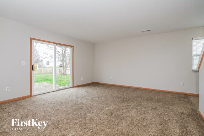 Photo - 330 Heftner Cir