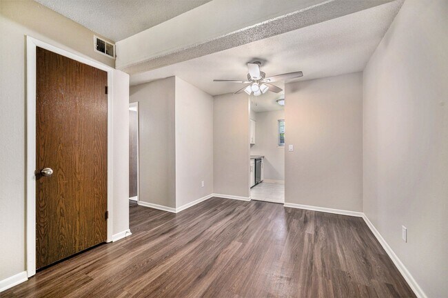 Photo - Crysler Plaza East