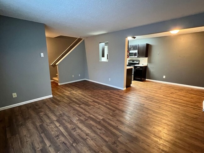 Photo - Updated Townhouse!!