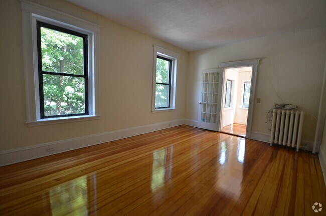 Building Photo - 277 Saint Paul St Unit 3 Rental
