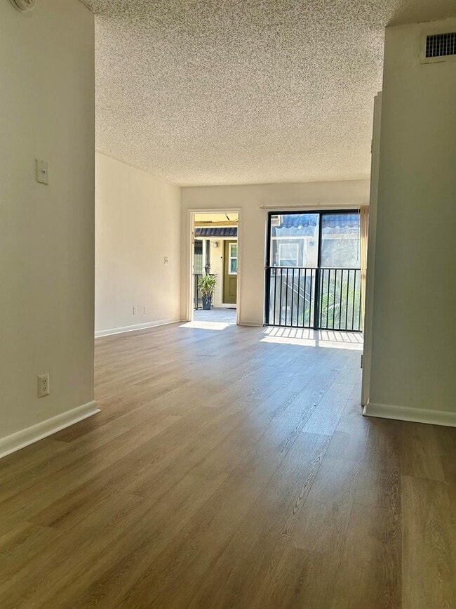 Photo - 11606 Royal Palm Blvd Unidad 11606