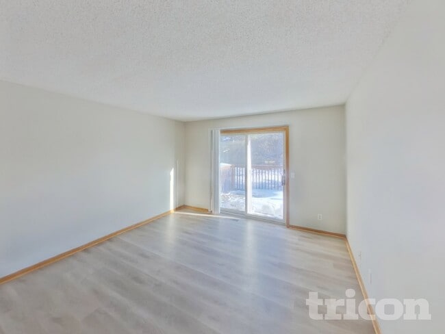 Photo - 4350 Thornhill Ln