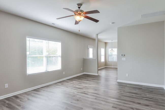 Photo - 3728 Amistad Ln