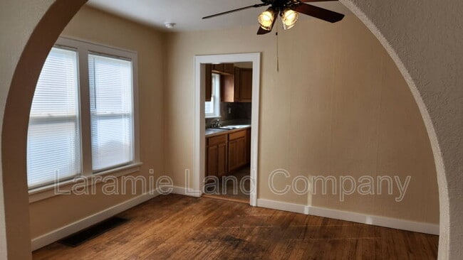 Photo - 658 N 10th St