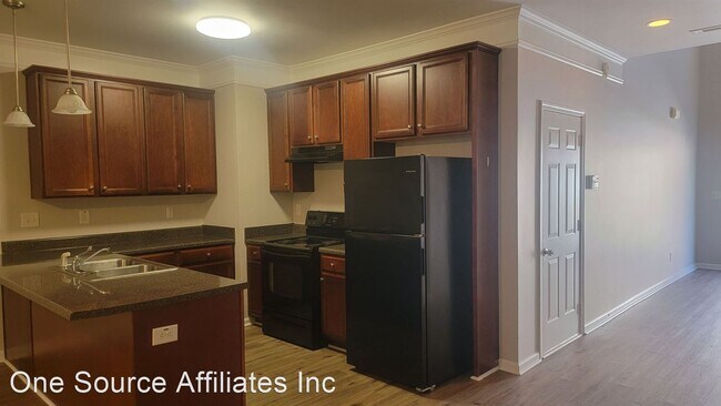 Photo - 2 br, 2.5 bath House - 5050 Lower Elm Street