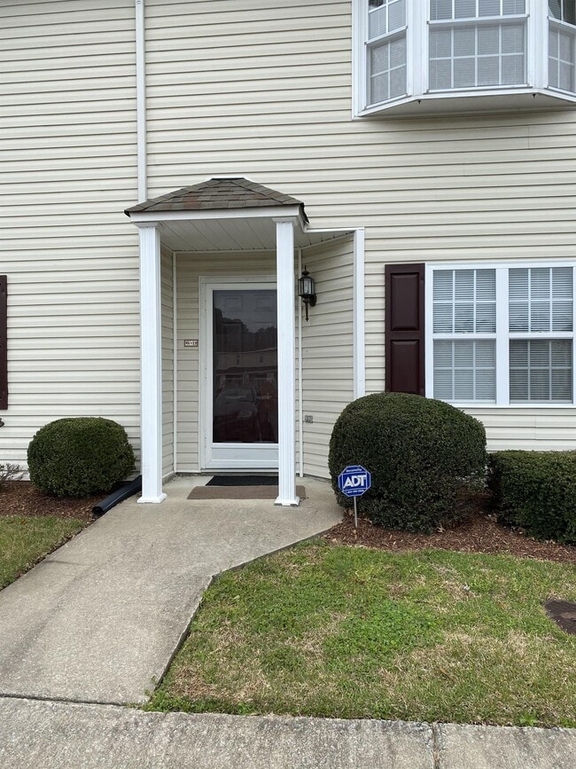 Building Photo - 4033 Cobblestone Dr Rental