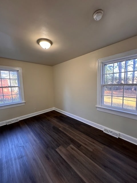 Photo - 607 Fairfax Ave NE