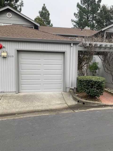 Building Photo - 325 Blanchard Ln Unit 325