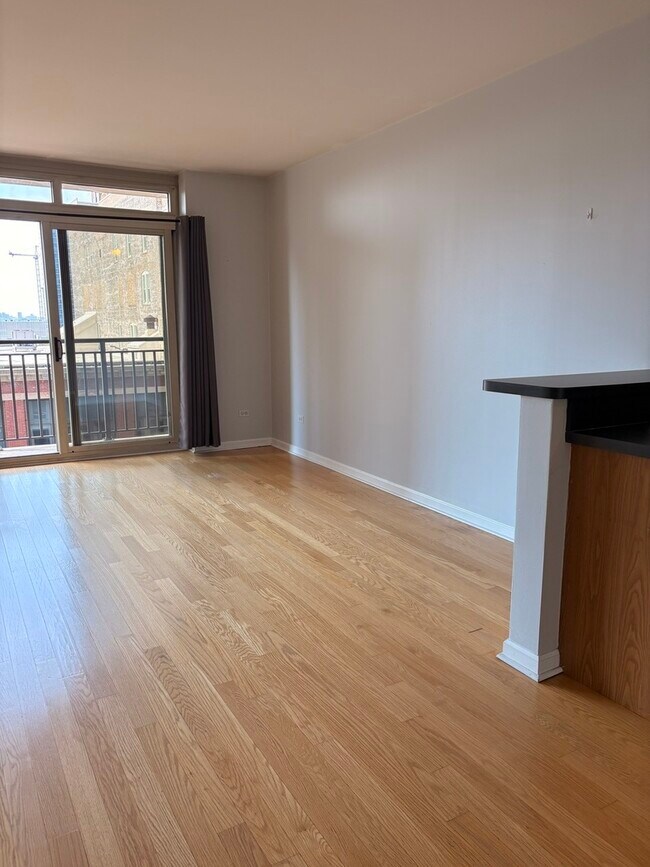 Photo - 1111 S Wabash Ave