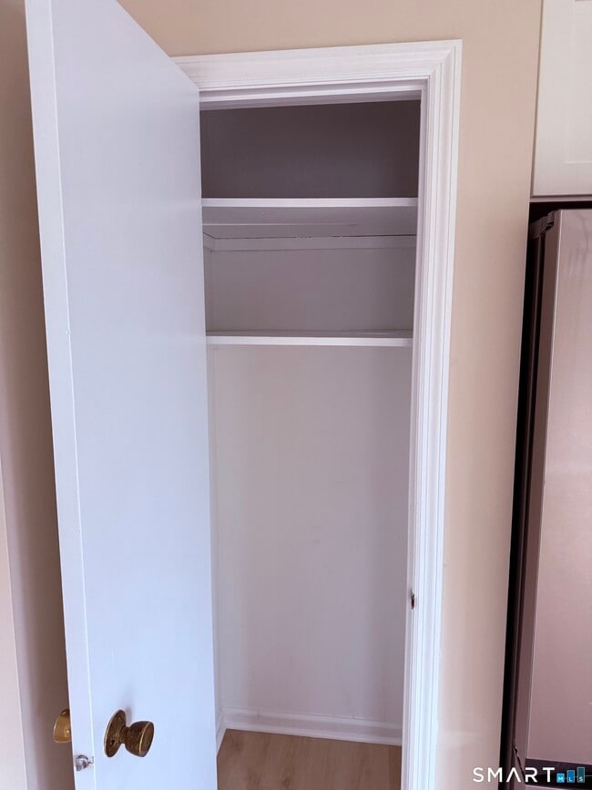 Photo - 41 1/2 Cedar Crest Pl Unidad B