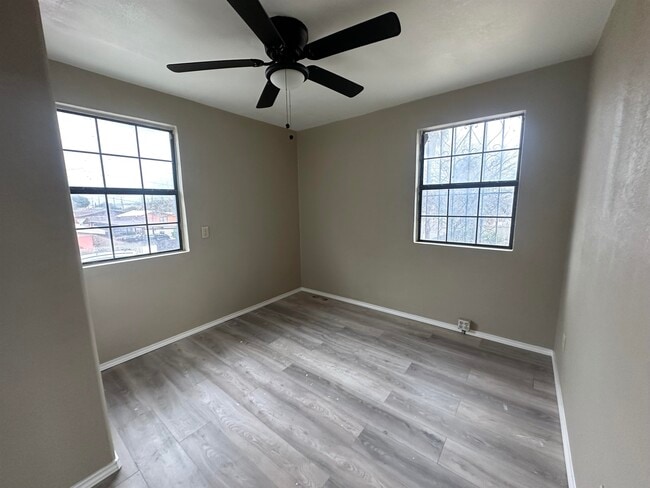 Photo - 2620 Laredo St Unidad 2