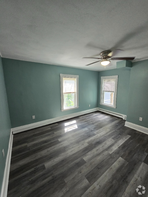 Building Photo - 23 Wabeno St Rental