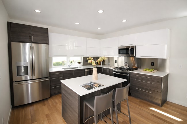 Photo - 3Bd/1.75Ba Seattle Townhouse