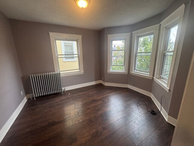 Photo - 196 Sherman St