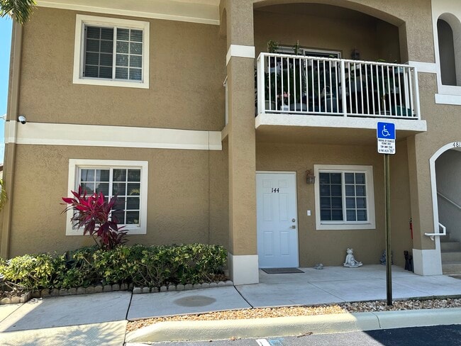 Photo - 4812 Washington St Unidad 4 Rental