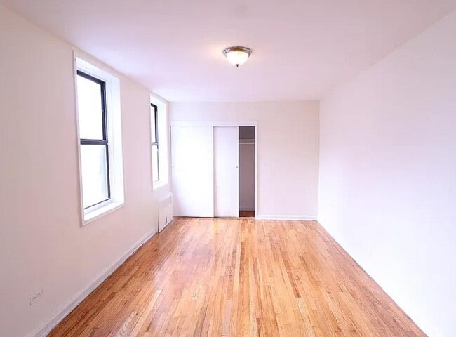 Photo - 1623 3rd Ave