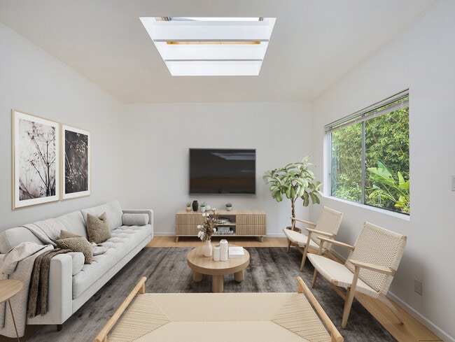 Building Photo - 714 Grant St Unit C