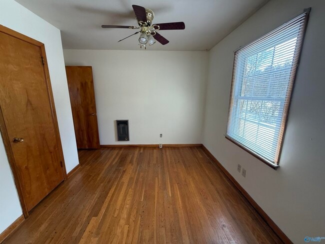 Photo - 4211 Tee Jay Dr NW