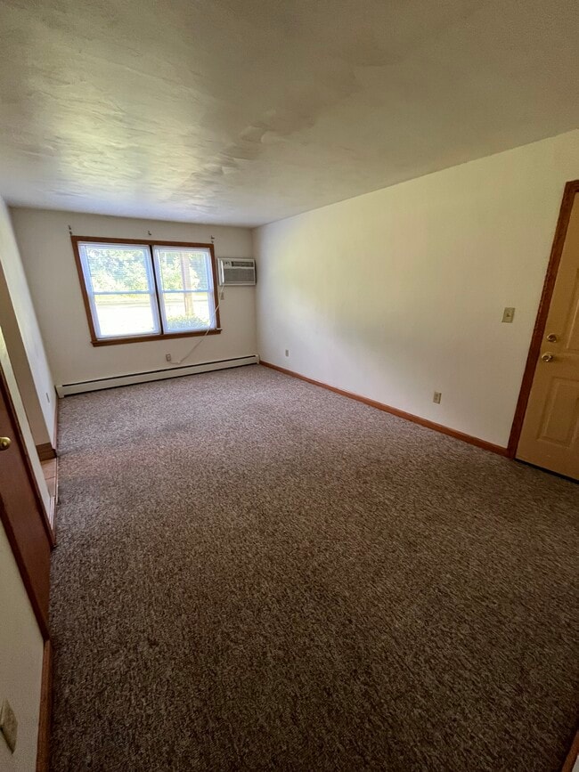 1994 Mathews Rd Apartments For Rent in Youngstown, OH