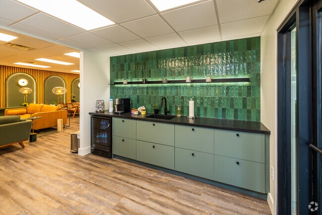 Lobby Coffee Bar - Piccadilly East