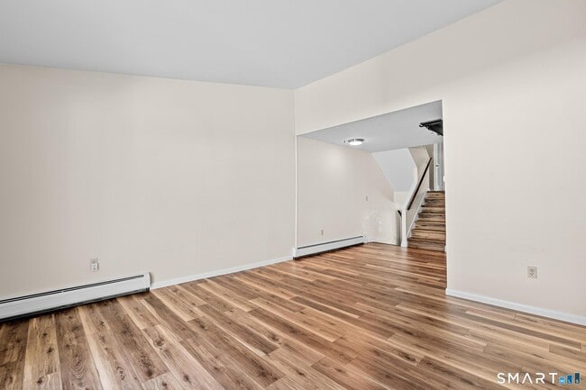 Photo - 50 E Hill Rd Unit 3L