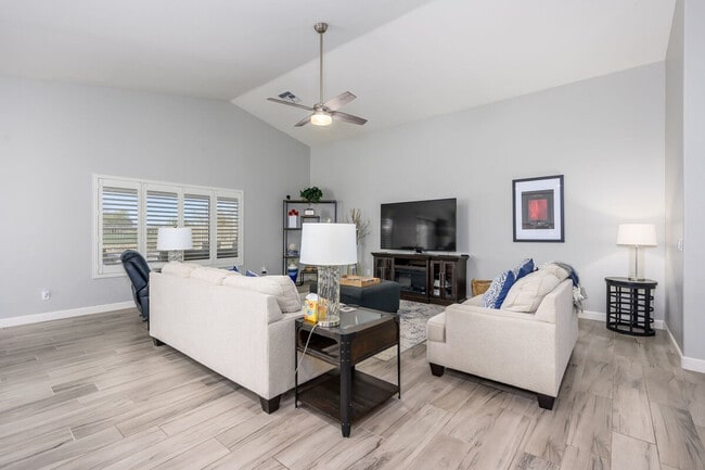 Photo - 34018 N Pate Pl Unidad SI ID1255449P