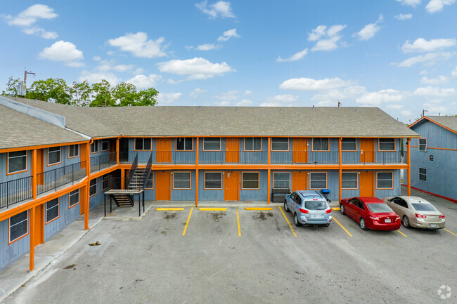 Building Photo - Lorenzo Apartments