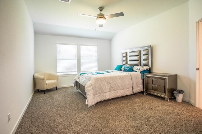 Building Photo - 31810 Whittis Hl Wy