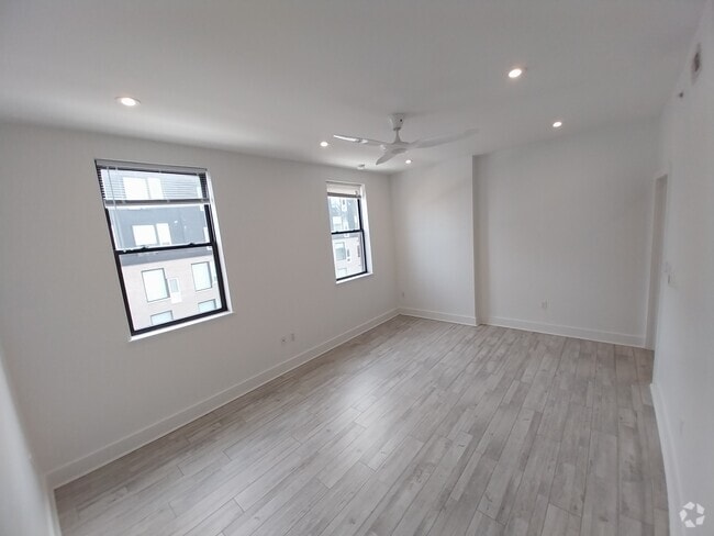 Building Photo - 1169 Hope St Rental