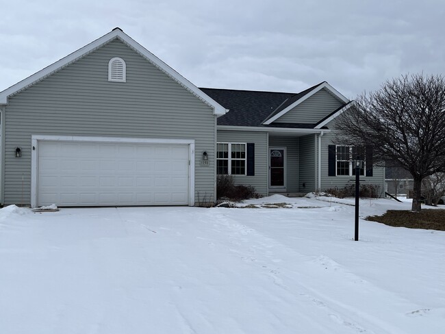 Building Photo - W1158 Meadowsweet Pass