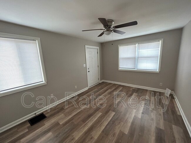 Photo - 1045 Republic Ave