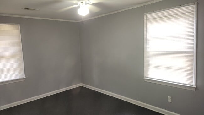 Photo - 817 Perry Dr