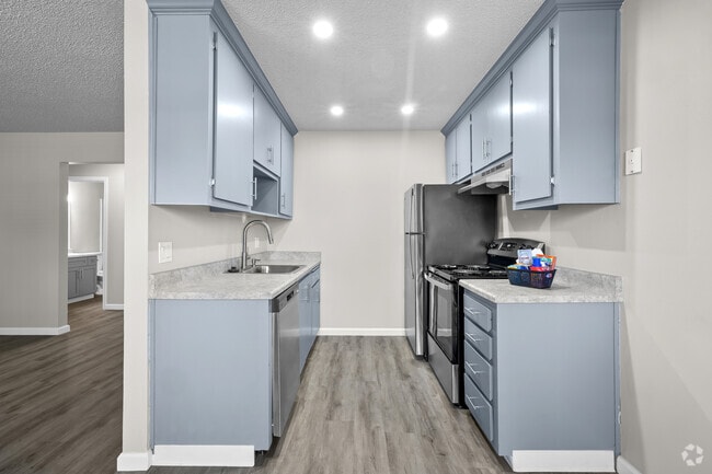 1 habitación, 1 baño - Cocina de 650 pies cuadrados - Castle Apartments