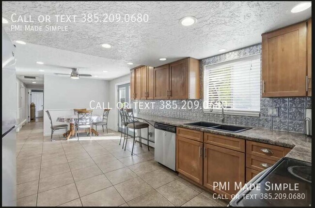 1438 Trinnaman Ln