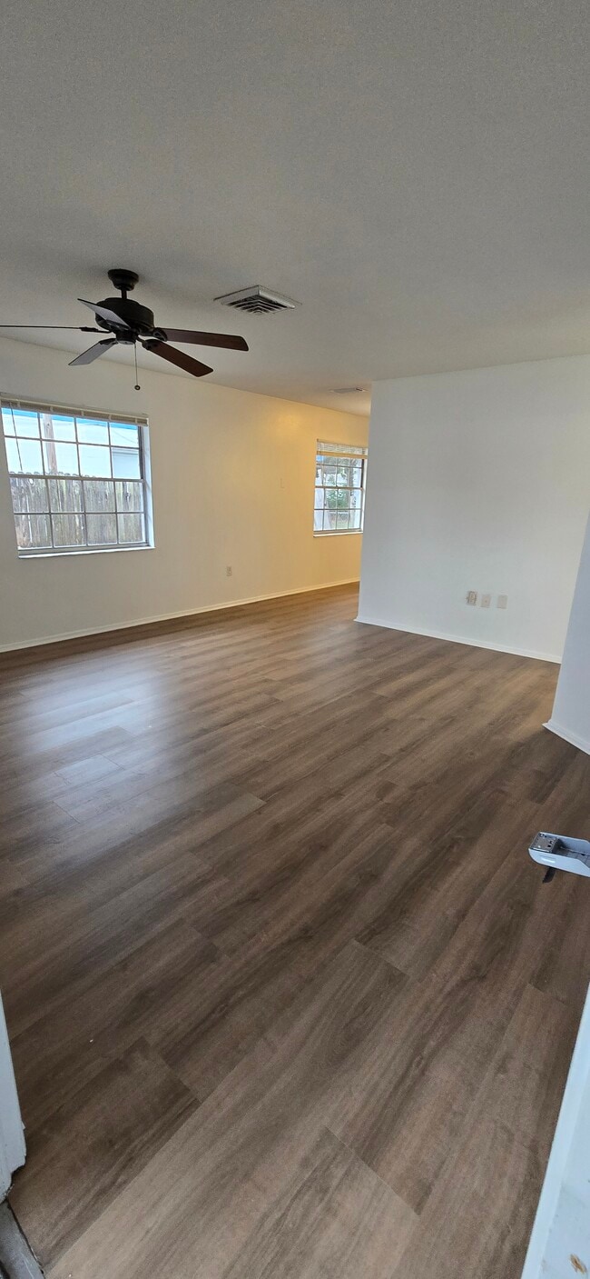 Photo - 5012 22nd St W