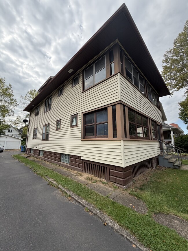 Photo - 141 Congress Ave Unit 141