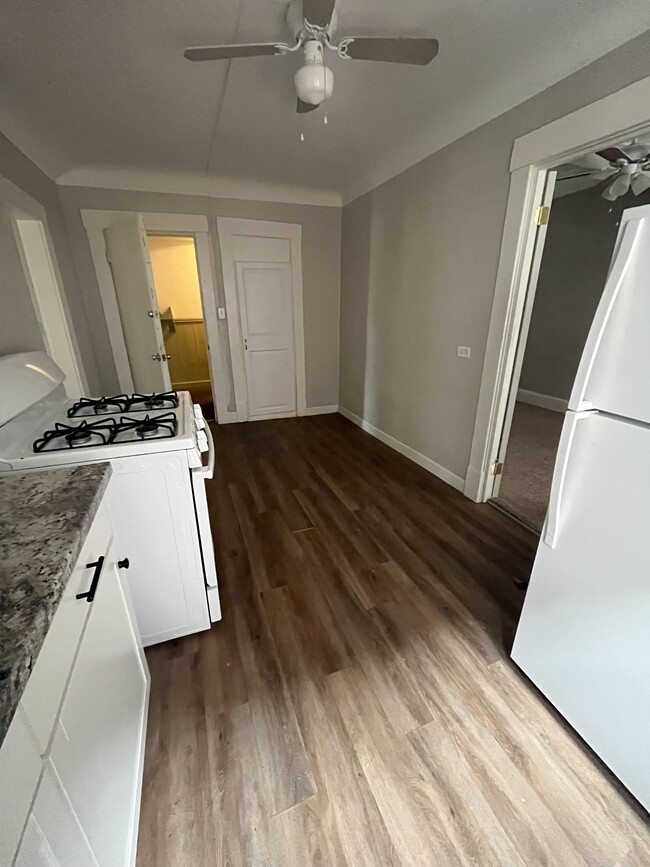 Photo - 2004 E 125th St