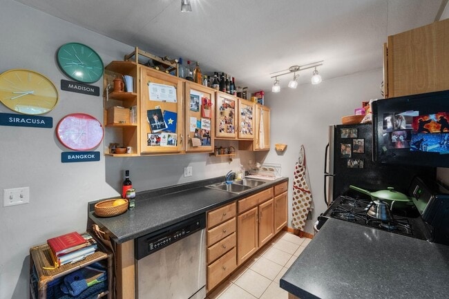 Photo - 2112 Garfield Ave