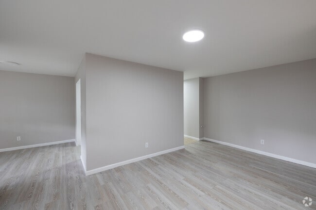 2BR, 2BA - 782SF - Willowbrook Terrace Apartments