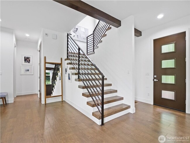 Photo - 4bd/3.75ba Seattle House