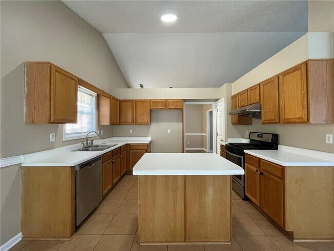 Photo - 2630 Cambridge Park Dr NW