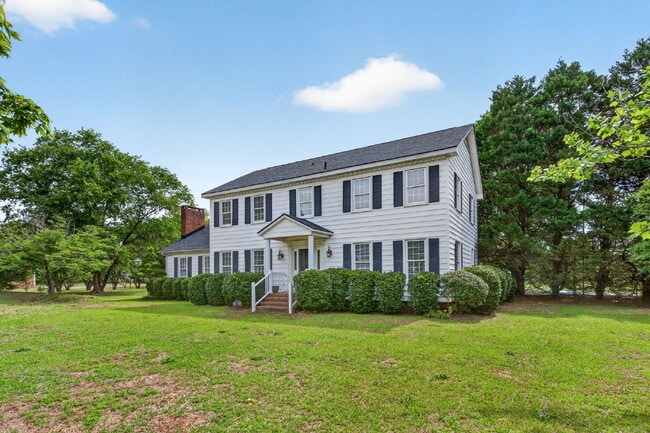 636 N Wilkinson Dr