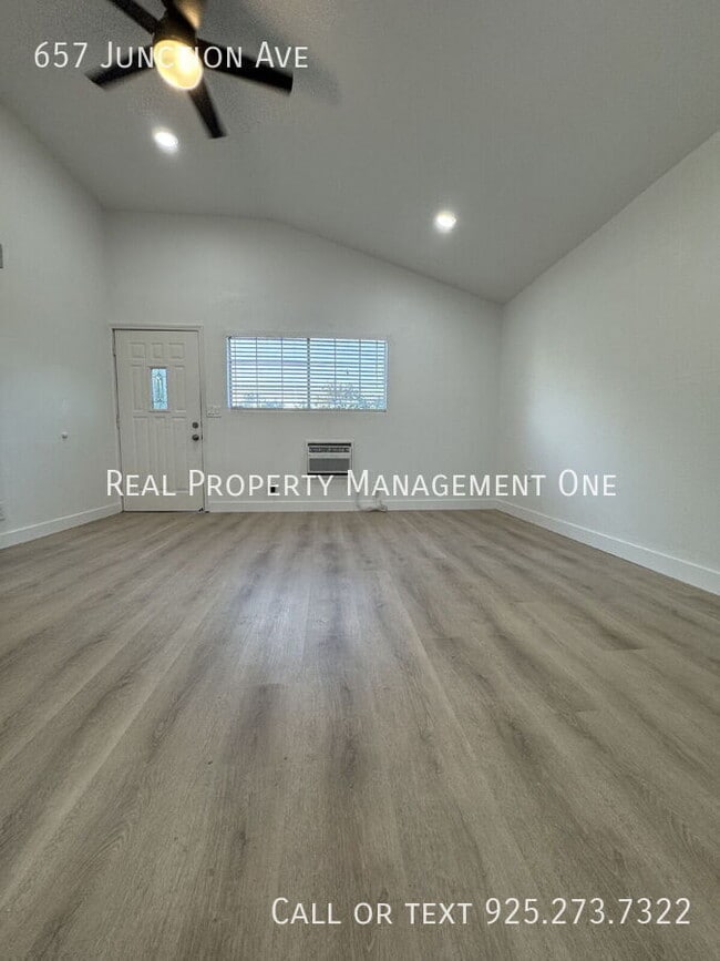 Photo - 657 Junction Ave
