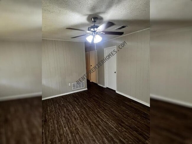 Photo - 6617 Whippoorwill Ln