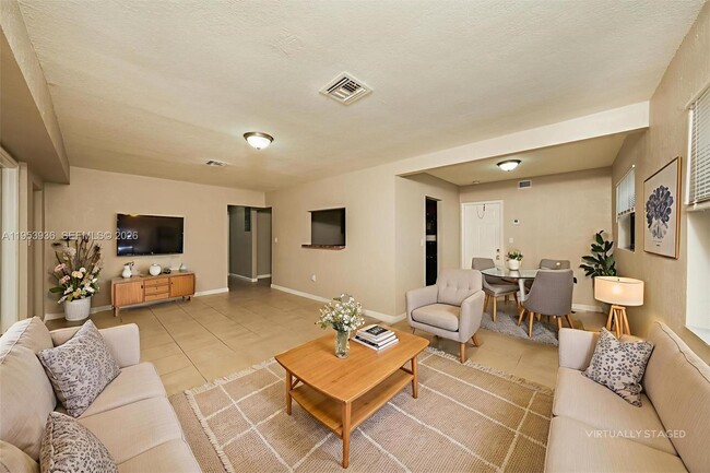 Photo - 7813 Orleans St