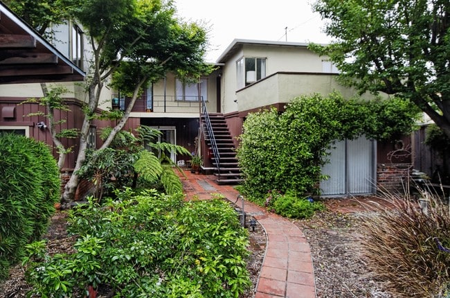 Photo - 1738 Spruce St