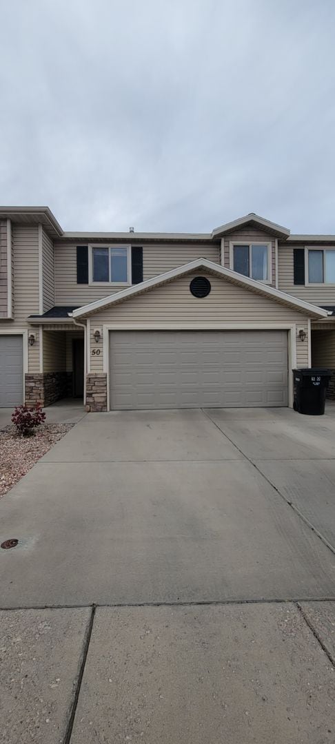 Photo - 1677#50 - Rahmaan, TrayV&#39;on Unit 1