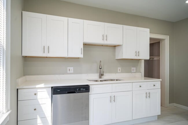Photo - 75 E Markison Ave