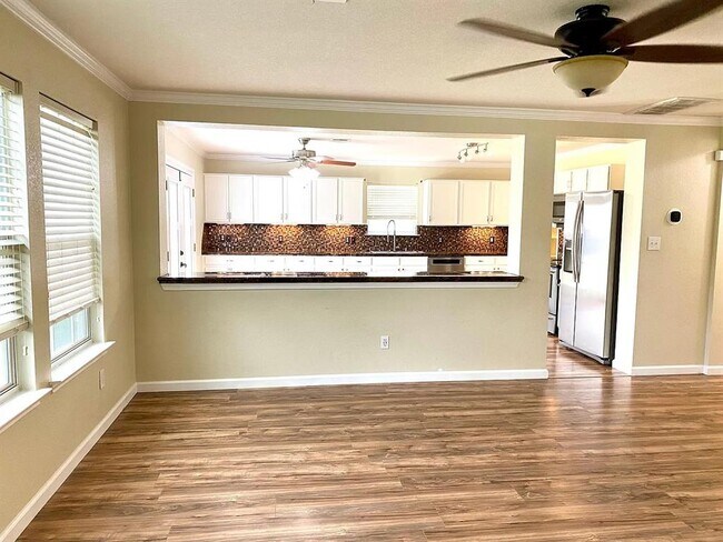 731 Abundance Ln