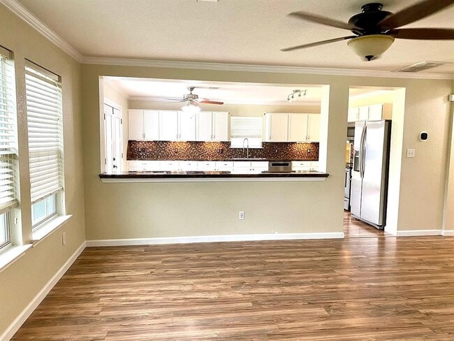Photo - 731 Abundance Ln